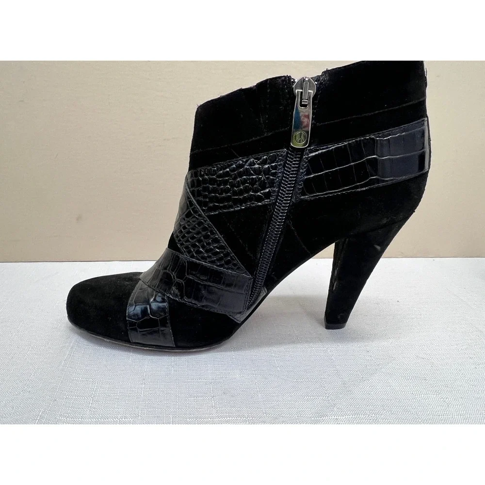 Donald J Pliner Ankle Boot Women 7M Black Good Suede Croc Embossed Made in Italy